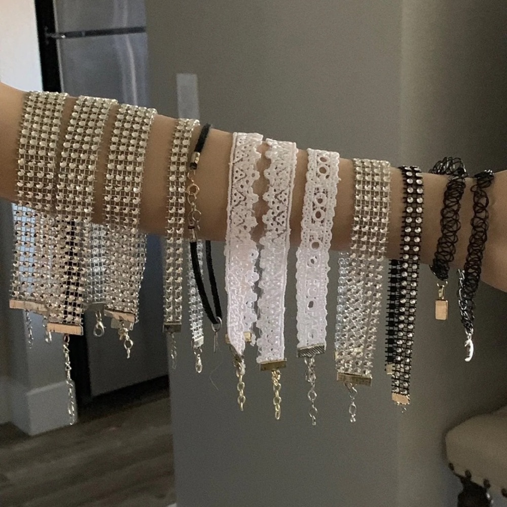Chokers! - Picture 2 of 5